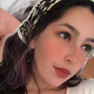 Meet your Posher, Talya